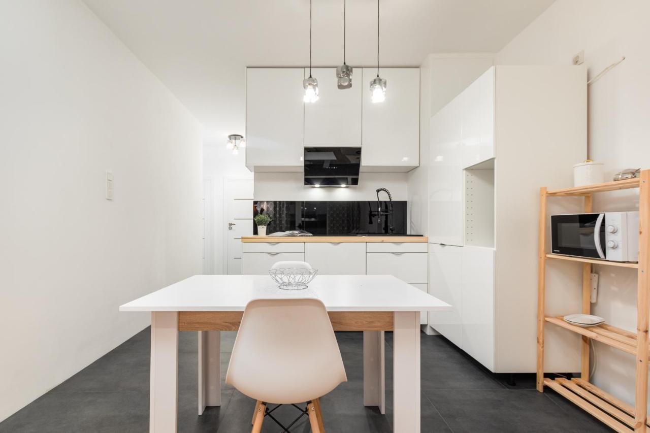 Przerwana 11A By Homeprime Warschau Buitenkant foto
